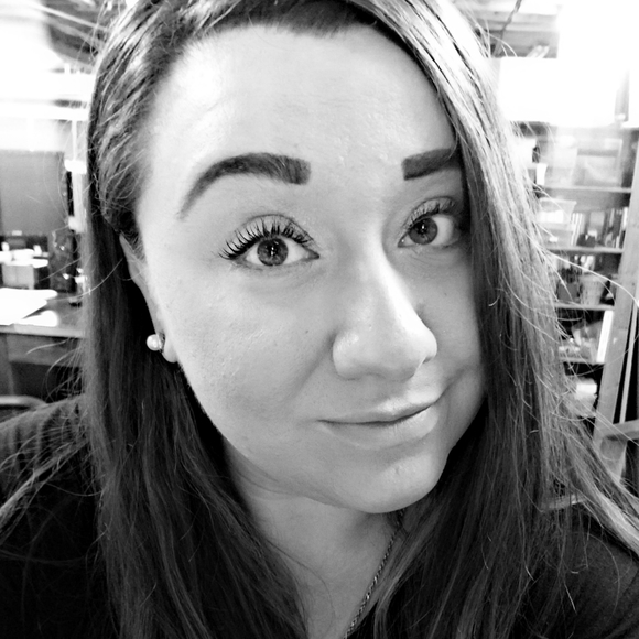 Meet your Posher, Shea - Picture 2 of 3